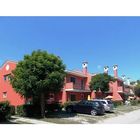 Apartmán Family Vacation Apartment With Swimming Pools *