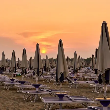 Family Vacation With Swimming Pools Apartment Bibione