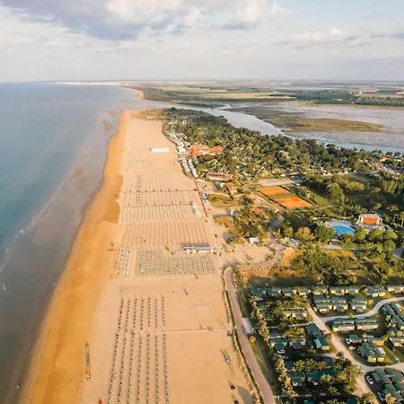Family Vacation With Swimming Pools Bibione