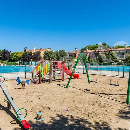 Apartment Family Vacation With Swimming Pools Bibione